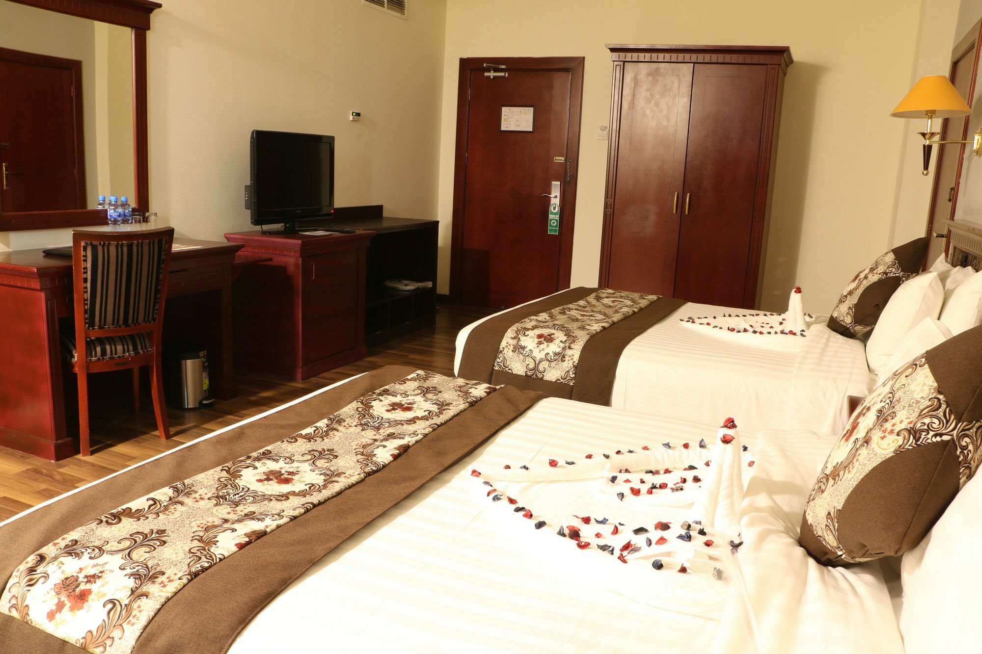 Pars International Hotel Манама Экстерьер фото